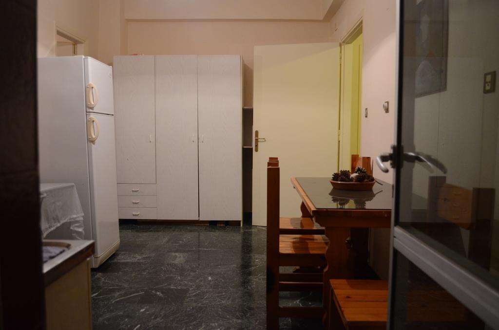 Kineta Apartments Extérieur photo